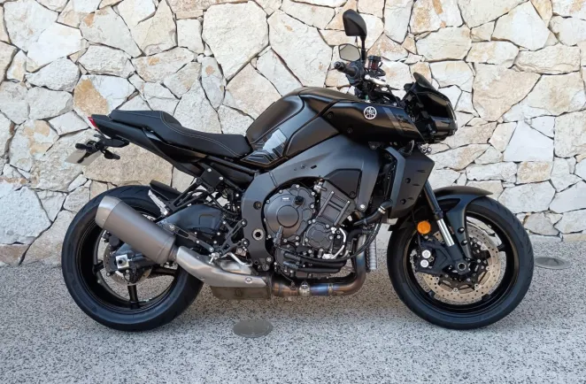 YAMAHA MT-10 1000 2024