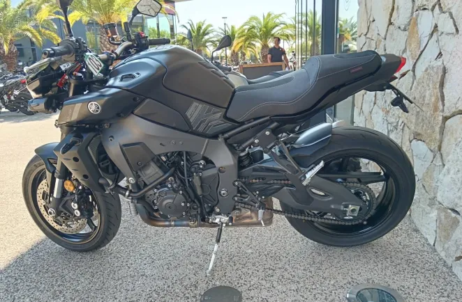 YAMAHA MT-10 1000 2024