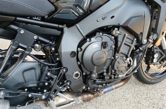 YAMAHA MT-10 1000 2024