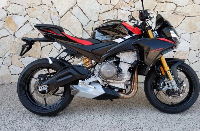 APRILIA 660 Factory + Öhlins A2