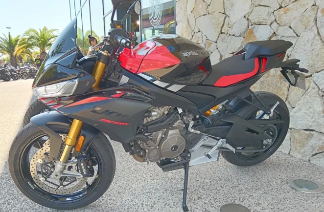 APRILIA 660 Factory + Öhlins A2