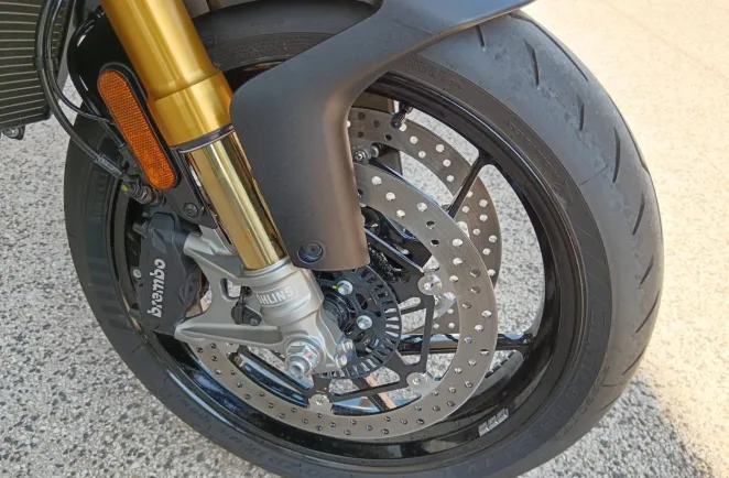 APRILIA 660 Factory + Öhlins A2