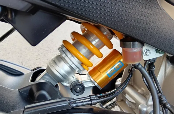 APRILIA 660 Factory + Öhlins A2