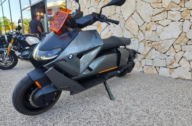 BMW CE04 15kw 20cv finition pro