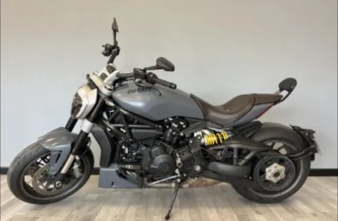 DUCATI 1200 Carbon ABS 2017