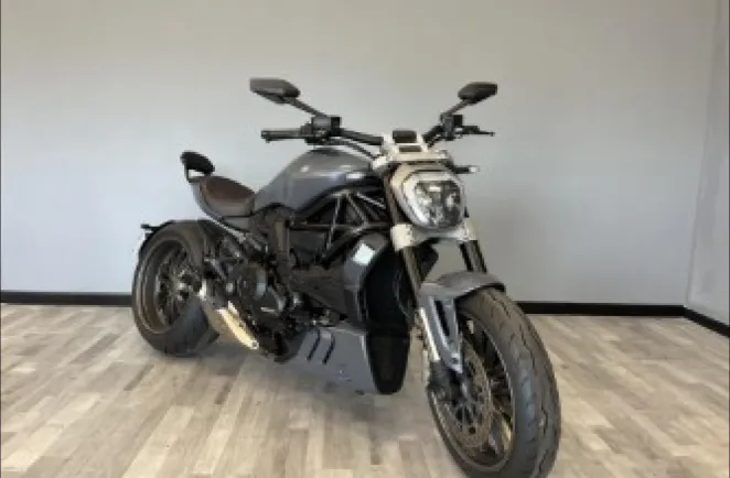 DUCATI 1200 Carbon ABS 2017
