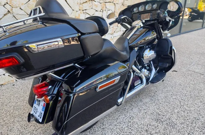 HARLEY-DAVIDSON Ultra Limited 1690 ABS 2015