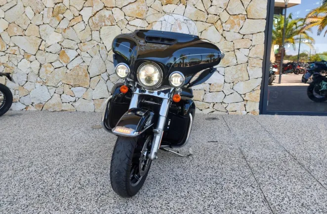 HARLEY-DAVIDSON Ultra Limited 1690 ABS 2015