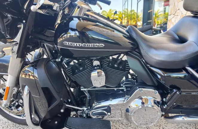 HARLEY-DAVIDSON Ultra Limited 1690 ABS 2015