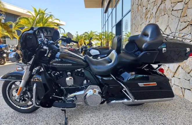 HARLEY-DAVIDSON Ultra Limited 1690 ABS 2015