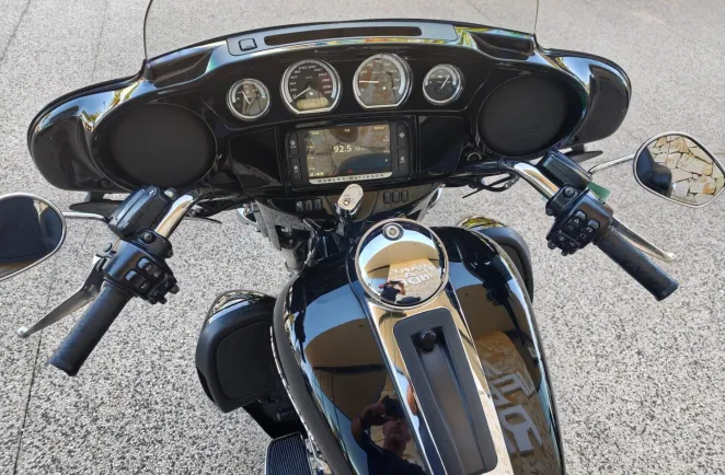 HARLEY-DAVIDSON Ultra Limited 1690 ABS 2015