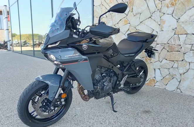 YAMAHA 9 900 2025