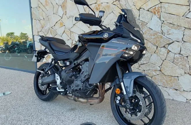 YAMAHA 9 900 2025