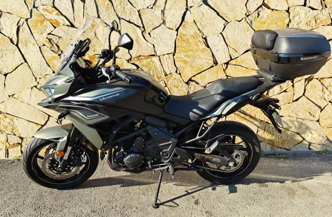 KAWASAKI 650 A2