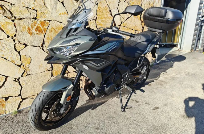 KAWASAKI 650 A2