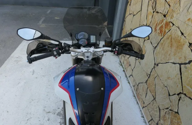 BMW 800 R + Options