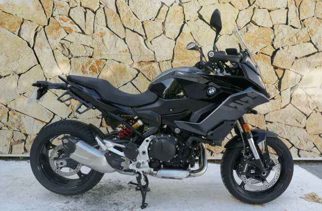 BMW 900 XR A2 Triple Black Finition Finition Pro