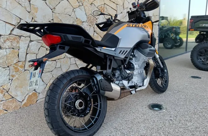 MOTO-GUZZI Stelvio 1000