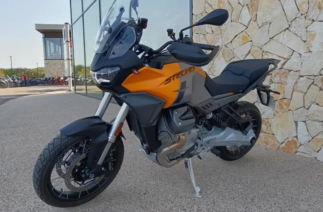 MOTO-GUZZI Stelvio 1000