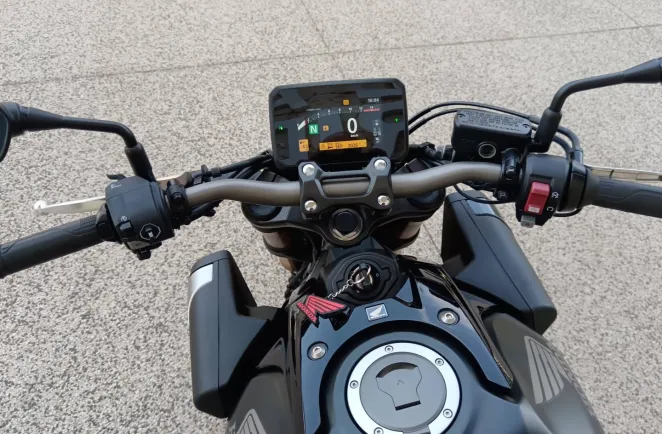 HONDA 650 R 35kW e-Clutch NOIR