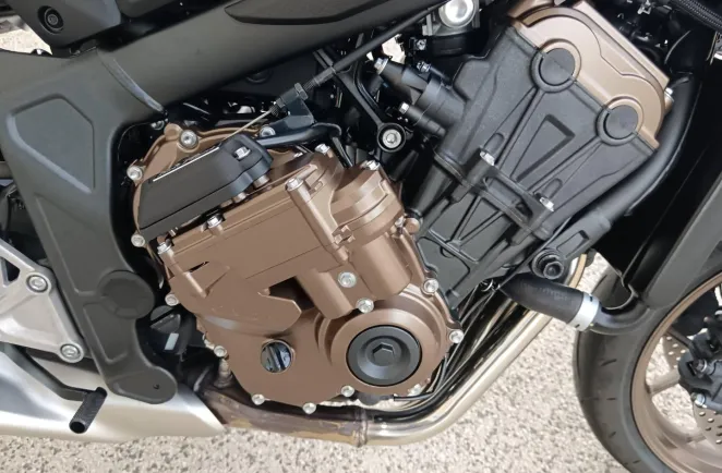 HONDA 650 R 35kW e-Clutch NOIR