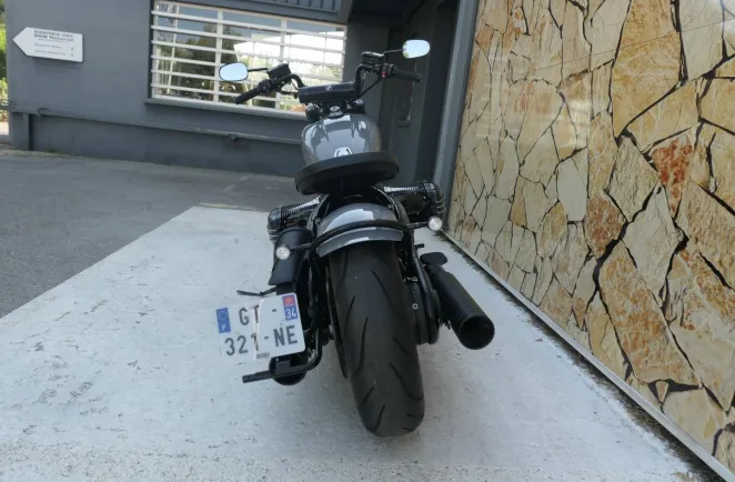 BMW 18 Bobber + Accessoires R18