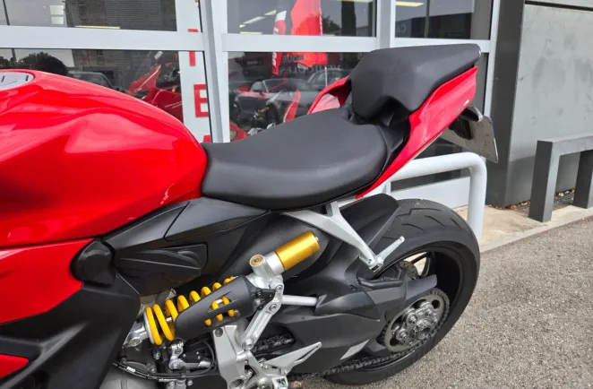 DUCATI V2 955