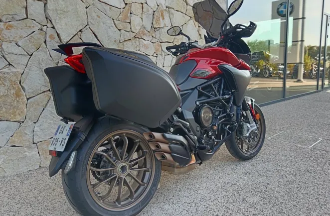 MV-AGUSTA 800 Lusso + valises