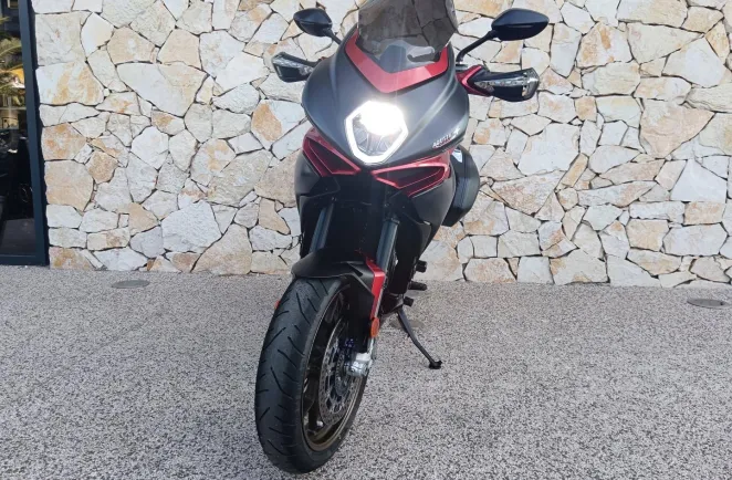MV-AGUSTA 800 Lusso + valises