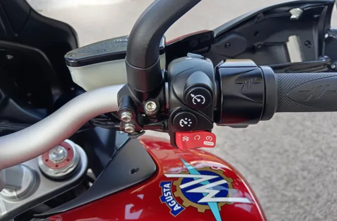 MV-AGUSTA 800 Lusso + valises