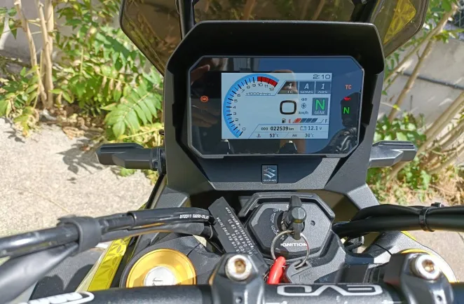 SUZUKI 800 DE