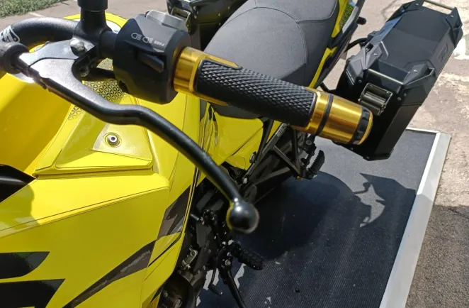 SUZUKI 800 DE
