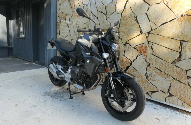BMW 900 R 105ch Style Triple Black Finition Pro