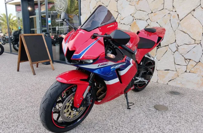 HONDA 600 RR + Akrapovic
