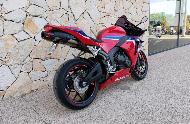 HONDA 600 RR + Akrapovic