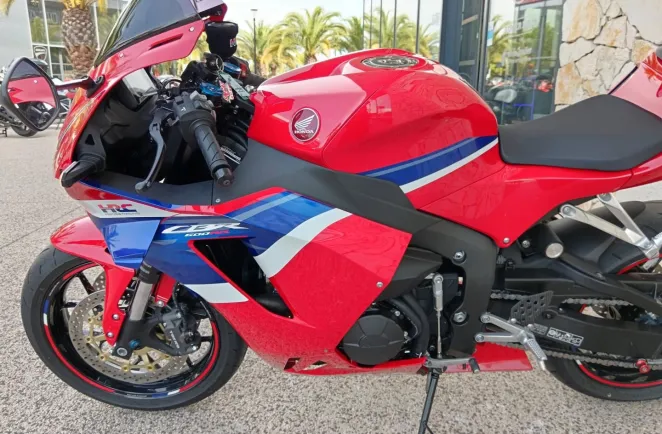 HONDA 600 RR + Akrapovic
