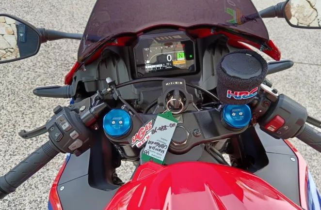 HONDA 600 RR + Akrapovic