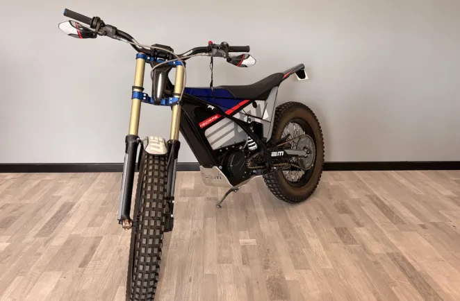 ELECTRIC MOTION eTrek9