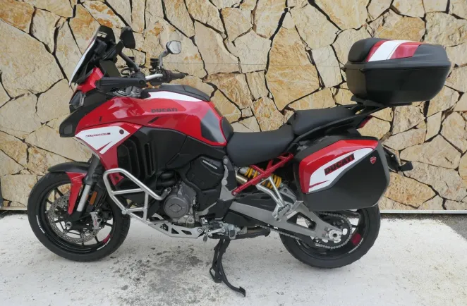 DUCATI V4 S 1160 Travel & Radar + Options V4S