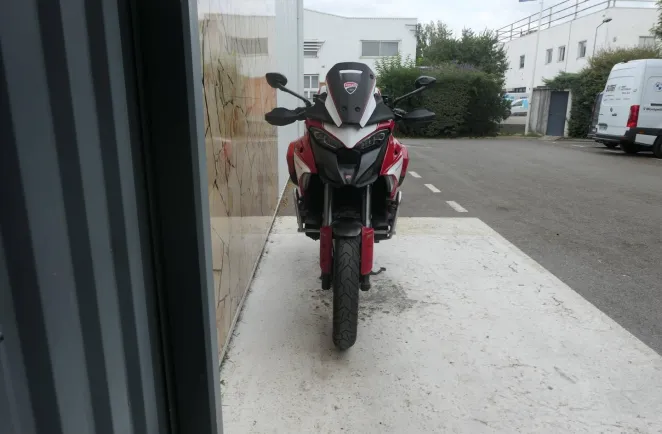 DUCATI V4 S 1160 Travel & Radar + Options V4S