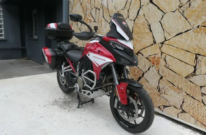 DUCATI V4 S 1160 Travel & Radar + Options V4S