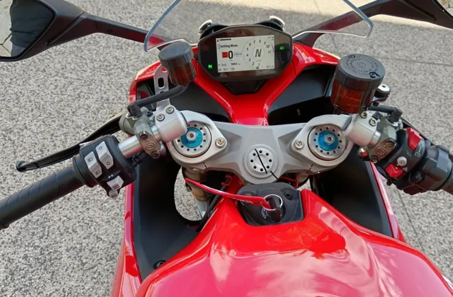 DUCATI 950 S  3685km