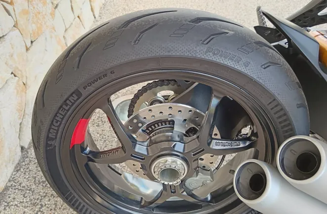 DUCATI 950 S  3685km