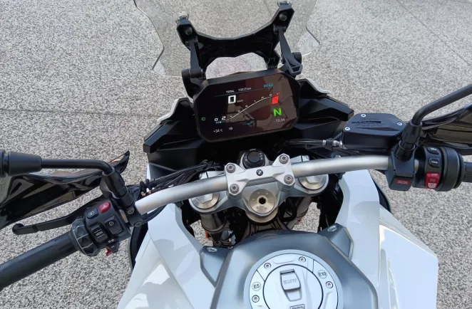 BMW F 900 XR 2025