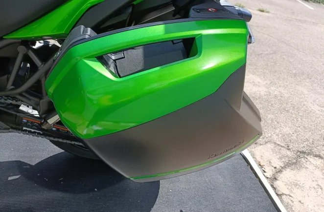 KAWASAKI 650 GRAND TOURER BRIDABLE A2