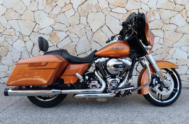 HARLEY-DAVIDSON Special 1690 Couleur 12/2014