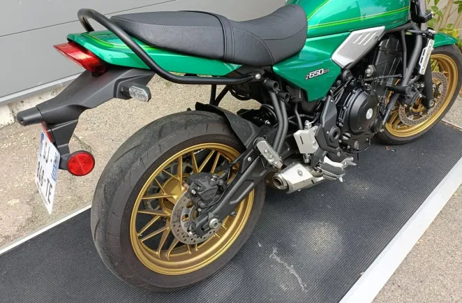 KAWASAKI 650 RS BRIDABLE A2