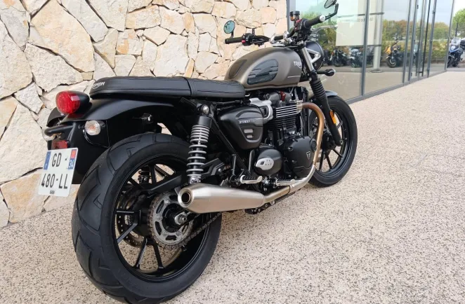 TRIUMPH 900 65cv + options