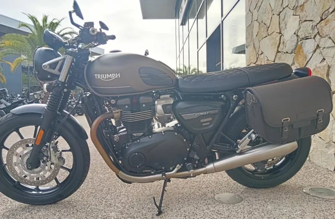 TRIUMPH 900 65cv + options