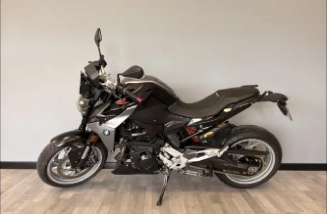 BMW 900 R 8CV